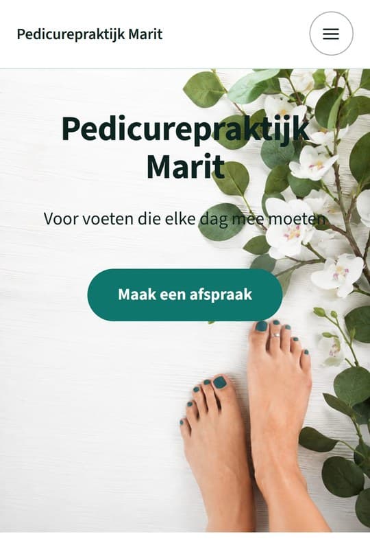 De website van Pedicurepraktijk Marit op een telefoon